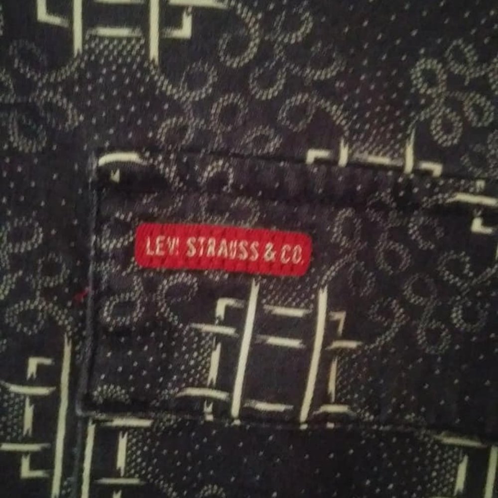 Levi Strauss 100% Cotton Red Tab Button Down Collar Shirt.XL Brand New Condition - Picture 3 of 3